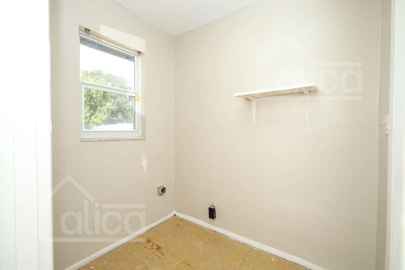 Orlando House: 1700 Ravenall Ave
