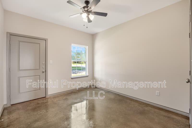Tyler Condo: 13554 Farm to Market Road 14 - 3