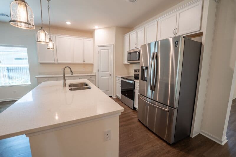 Richmond Hill House: 66 Rimmon Ct