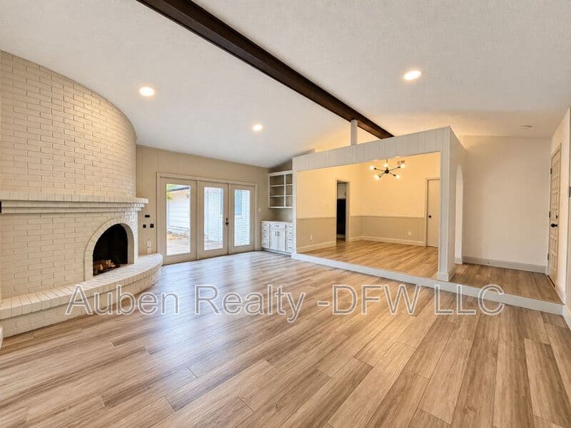 Plano House: 2404 Kentfield Lane