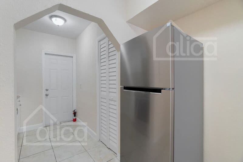 West Palm Beach Condo: 1001 Henrietta Ave