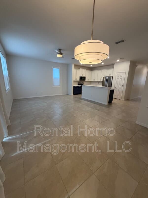 Groveland House: 645 Black Eagle Drive