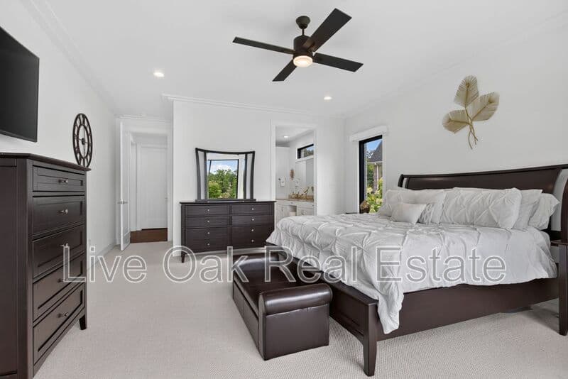 Virginia Beach House: 1316 Lambeth Lane