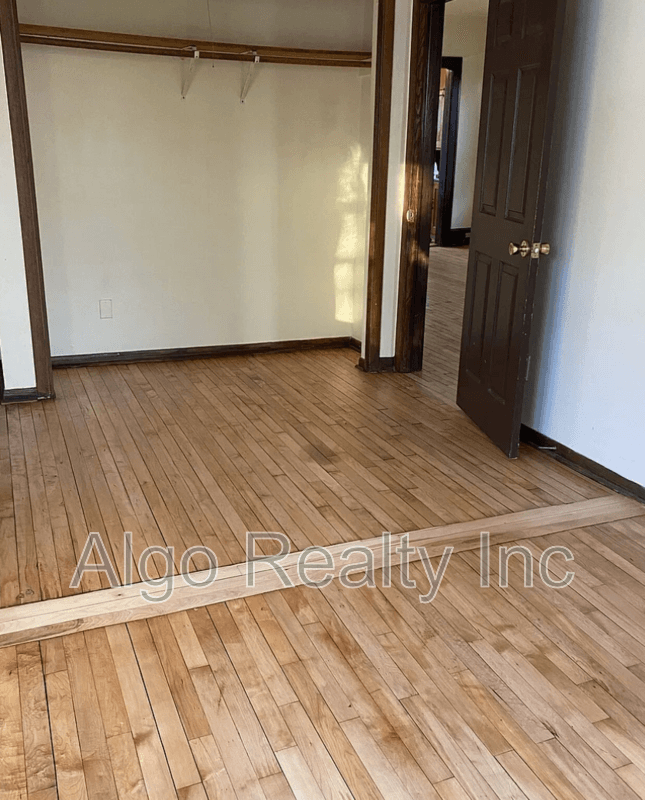 Minneapolis House: 3250 North Logan Avenue