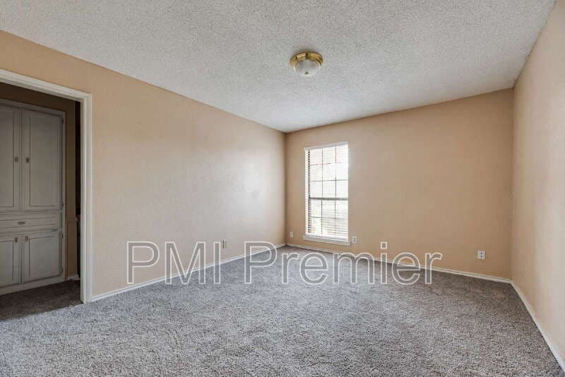 Dallas Condo: 4724 Berridge Ln