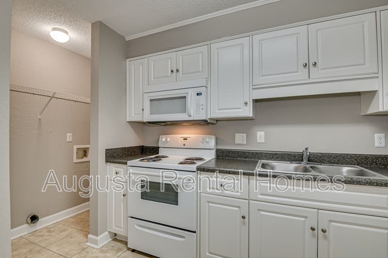 Augusta Condo: 4008-C Wheeler Woods Road