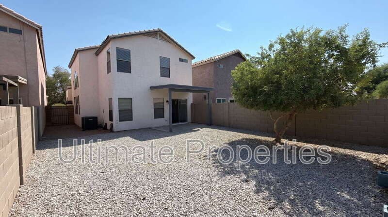 Glendale House: 3550 W Chama Rd