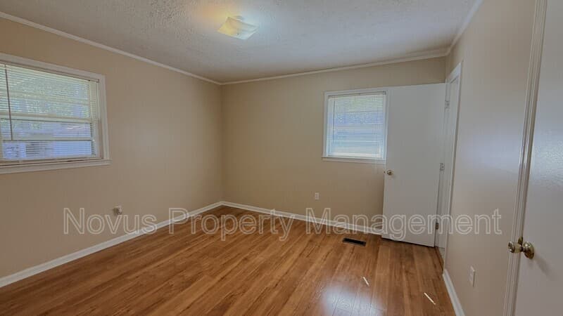 Bremen House: 608 S Pecan Street