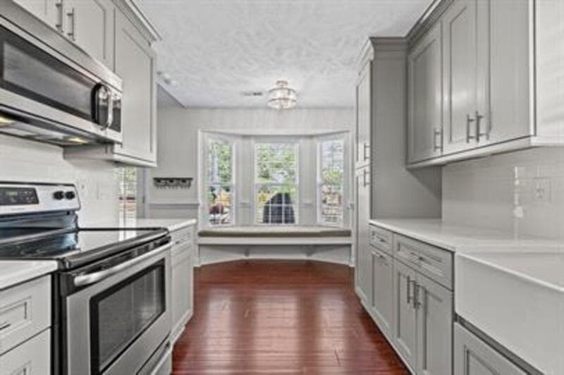 Raeford House: 600 South Buckeye Drive
