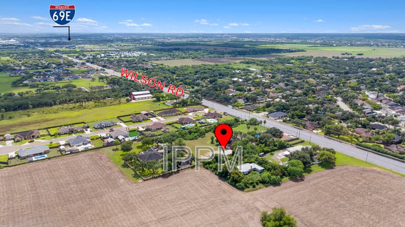 Harlingen House: 16413 Wilson Rd- Outdoor Shop