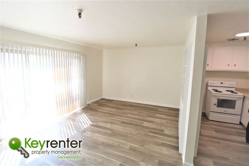 Sacramento House: 2320 P Street