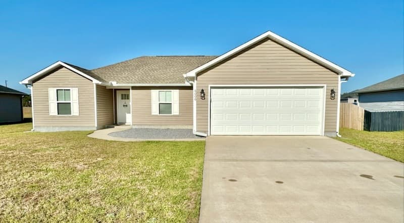 Crestview House: 6006 Colton Blaine Court