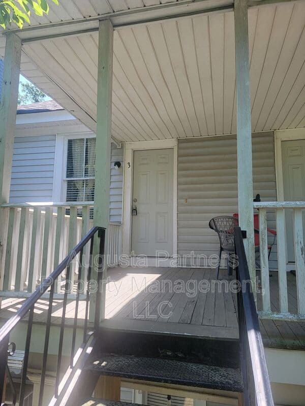 Augusta House: 1330 Wingfield St