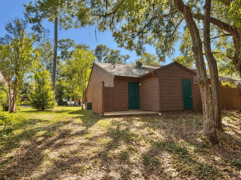 Tallahassee House: 1280 High Rd