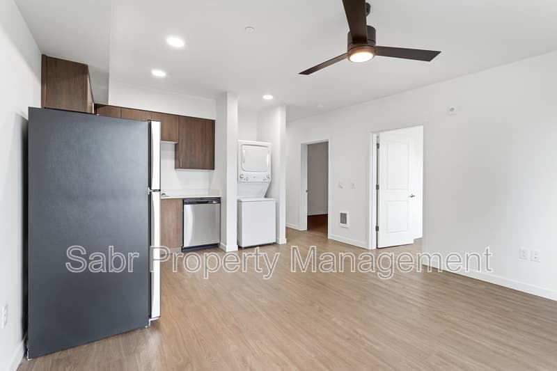 Vancouver Apartment: 9917 NE 13th Ave