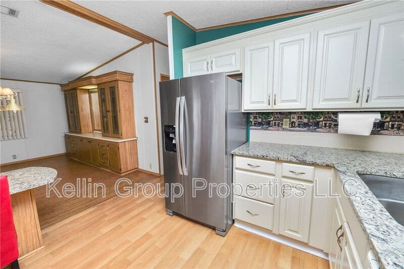 Lakeland House: 1706 Fox Hill Dr