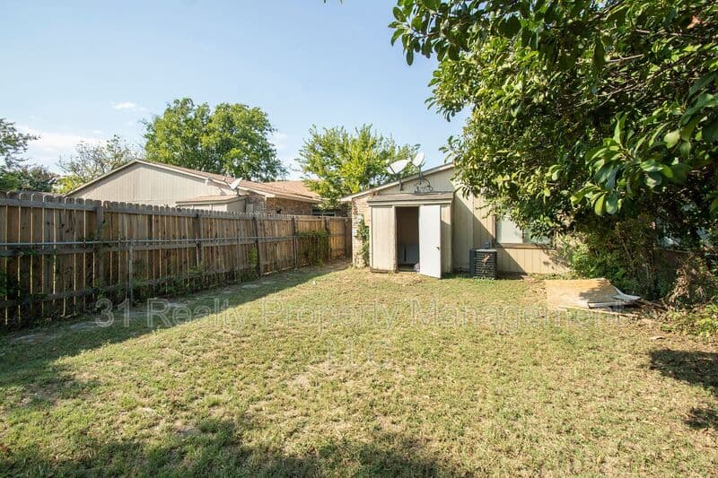 Dallas House: 7062 Pineberry Road