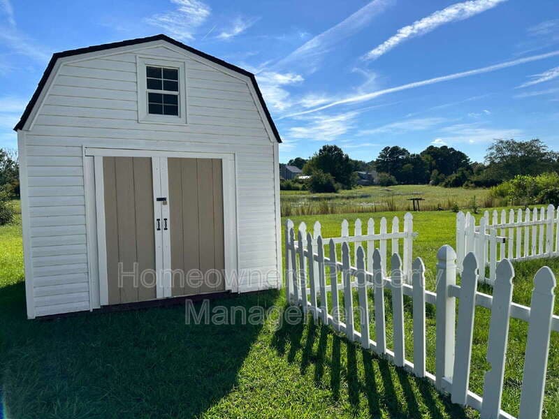 Fayetteville House: 6521 Ryefield Dr