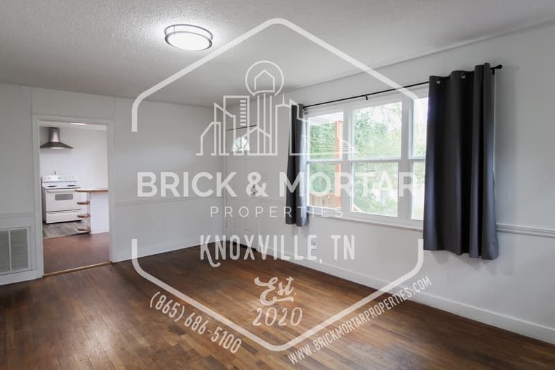 Knoxville House: 604 East Moody Avenue