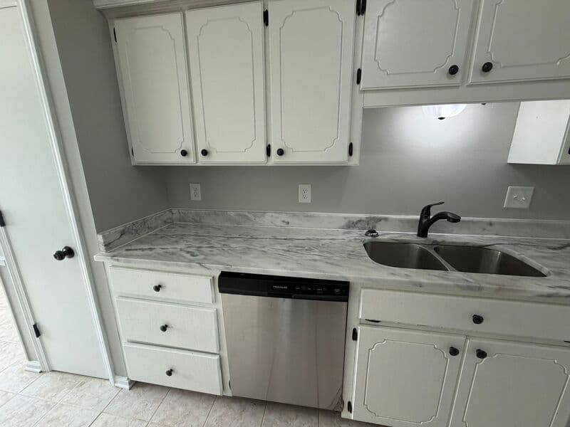 Olive Branch House: 7211 Grove Park Rd