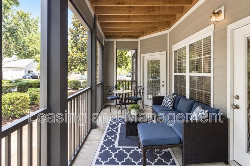 Mount Pleasant Condo: 1807 Basildon Road