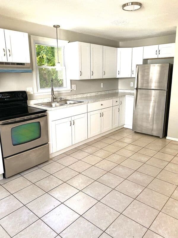 Springfield Condo: 48-50 Rifle St