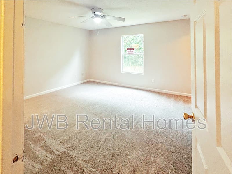 Jacksonville House: 8424 India Ave