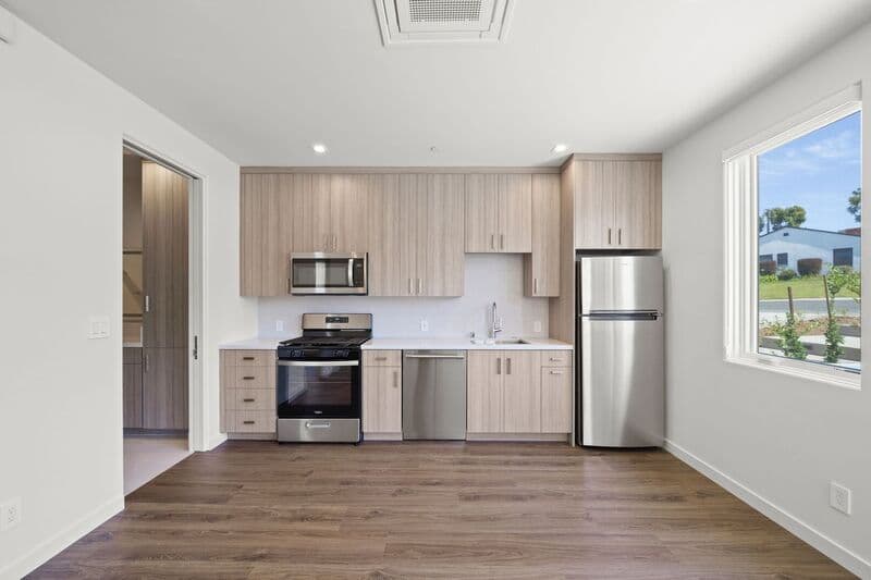 Redondo Beach House: 101 Via Colusa
