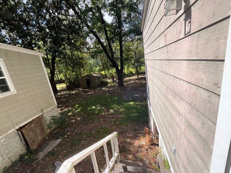 Jackson House: 2009 East Drive
