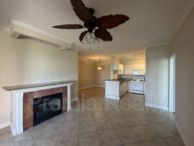 Clearwater Condo: 2747 Via Capri