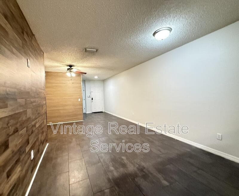 Riverview House: 6339 Osprey Lake Cir
