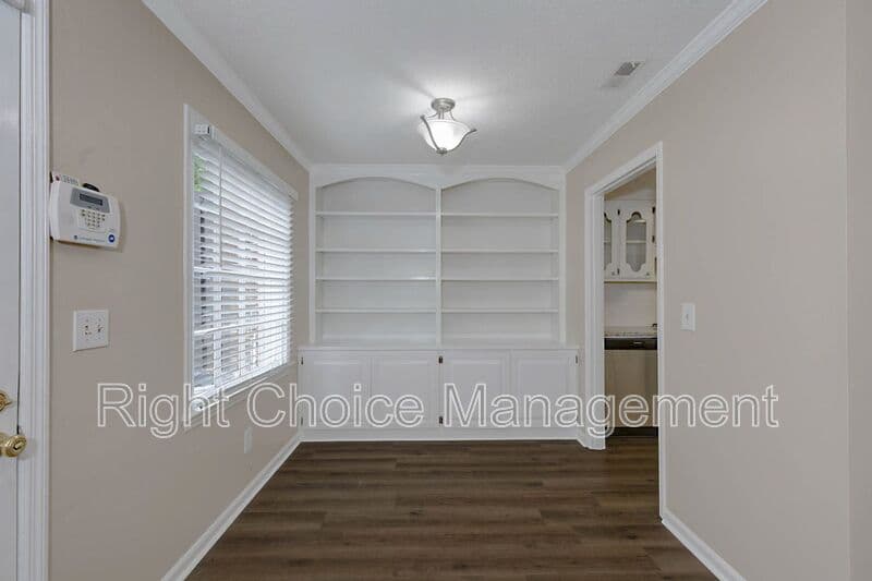 Columbus Condo: 6101 River Rd