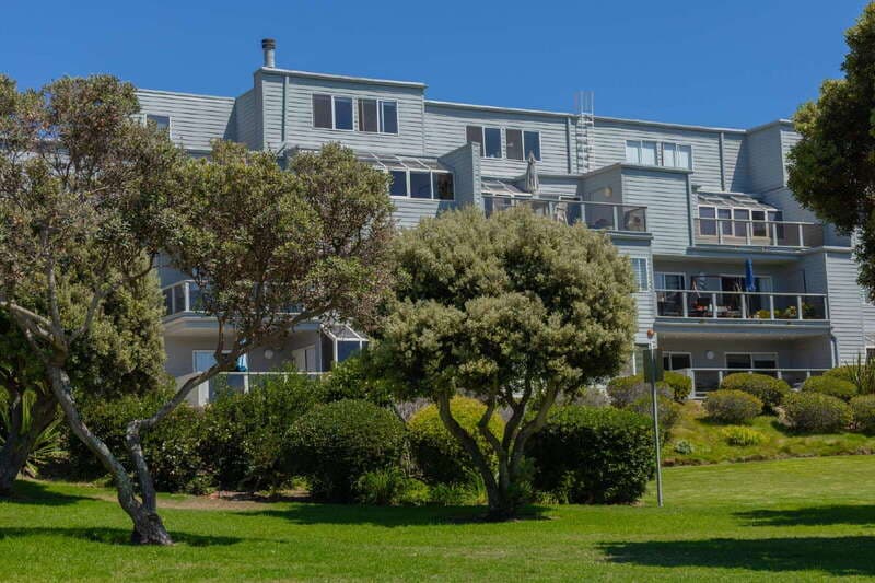 Redondo Beach Condo: 210 The Village