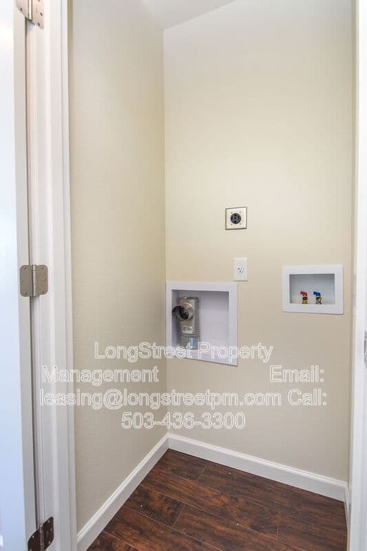 Corvallis Townhome: 1960 NW Taylor Ave