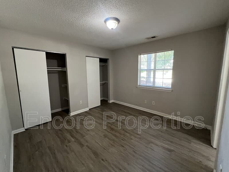 Raleigh Condo: 4826 Hollenden Road