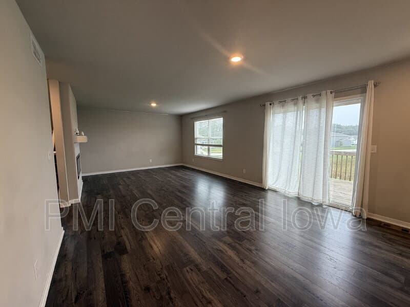 Waukee House: 4175 Cheyenne Court