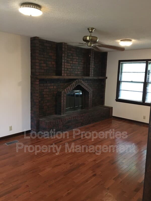 Lawrence House: 2916 Sagebrush Drive