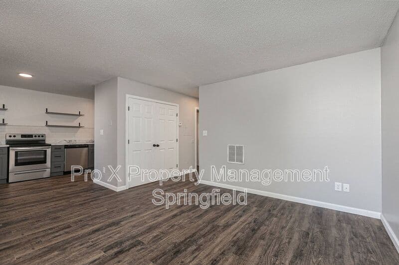 Springfield Condo: 1147 E Elm St