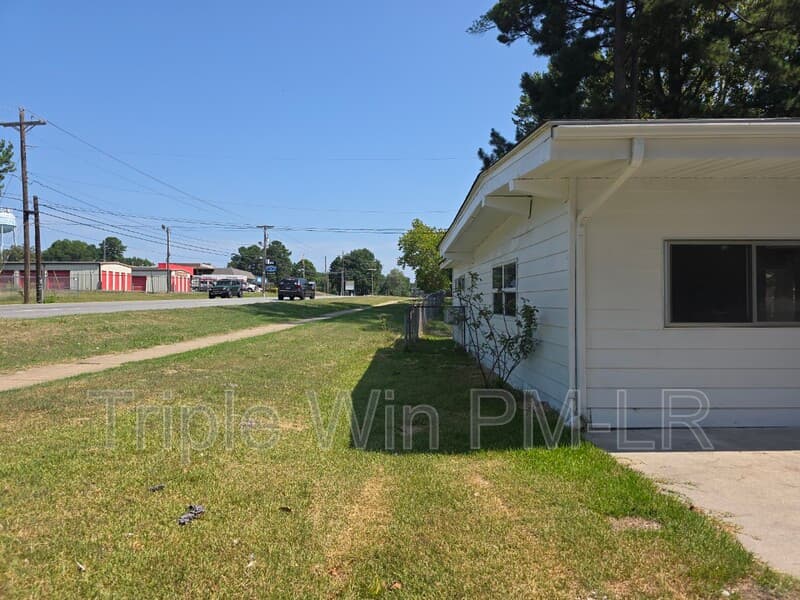 Jacksonville House: 1516 Gregory St