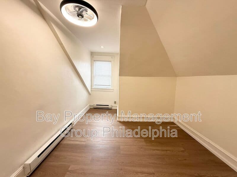 East Lansdowne Condo: 171 Lewis Ave