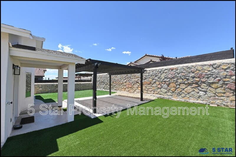 El Paso House: 373 Aidan Gordon Circle !!