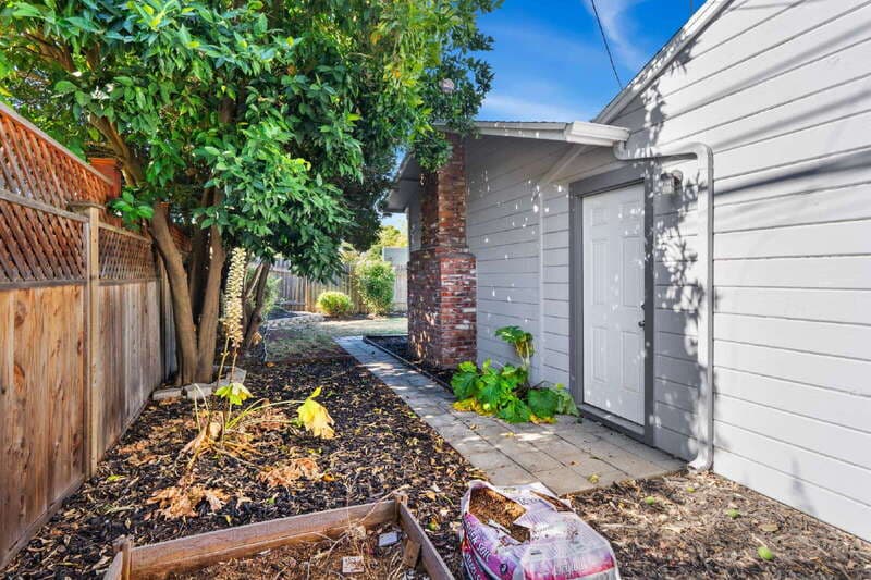 Sacramento House: 4311 Cabrillo Way