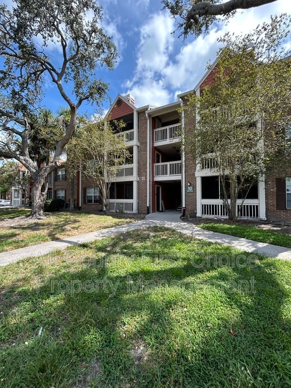 St. Petersburg Condo: 10200 Gandy Blvd