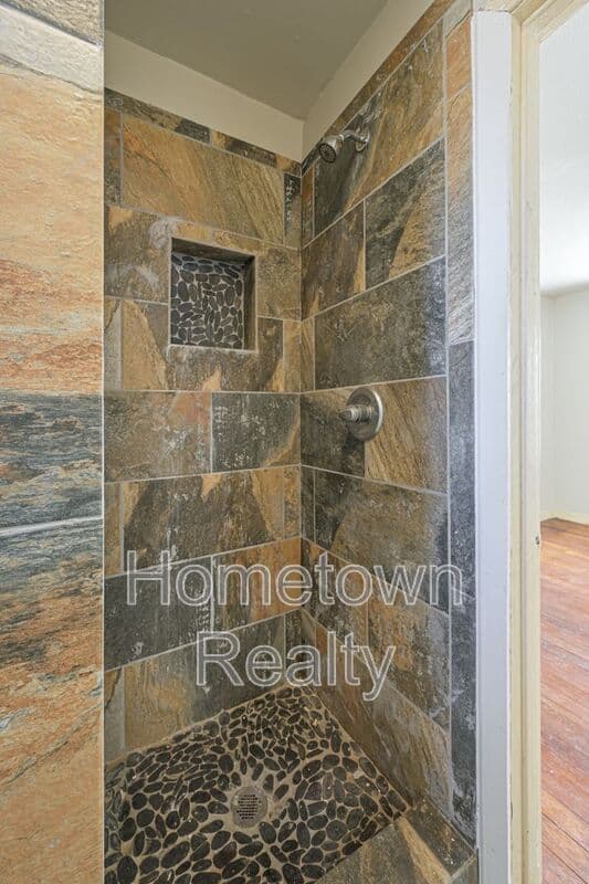 Norman House: 1127.5 W Eufaula Street