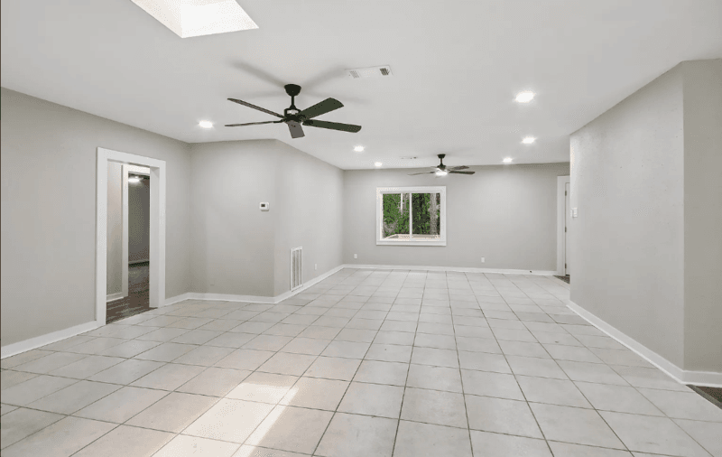 Magnolia House: 25319 Penguin Street