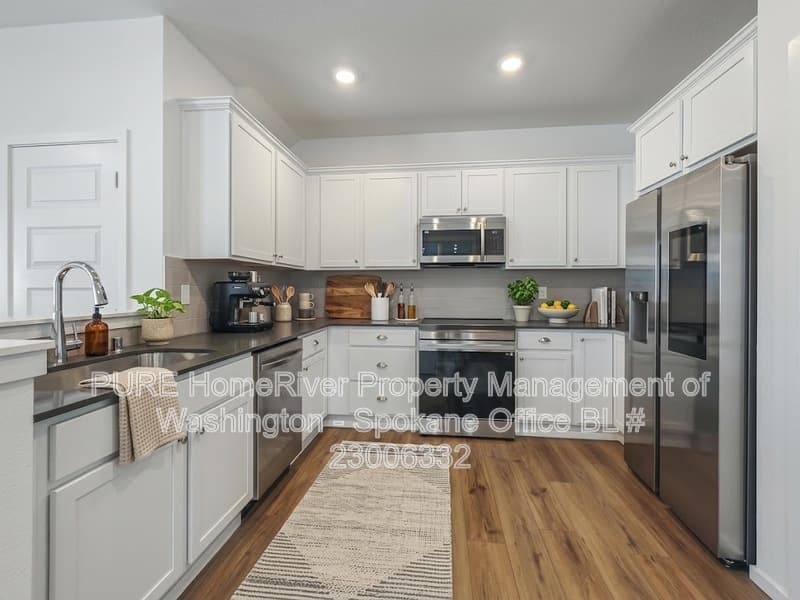 Liberty Lake House: 24814 E Coopers Hawk Ln