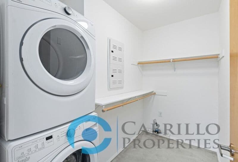 San Diego Apartment: 2870 Fourth Ave