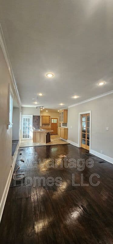 Kansas City House: 3808 Roanoke