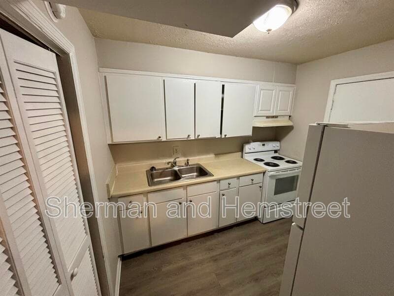 Augusta Condo: 2738 Blount Avenue, Unit #5