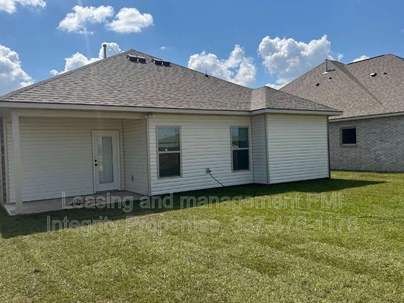 Youngsville House: 235 Tatum Lane